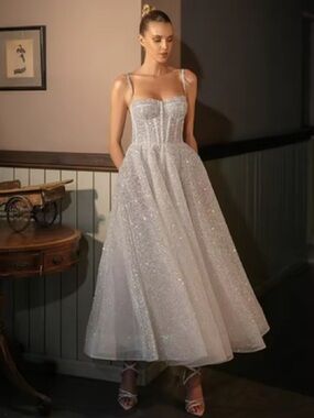 Shiny Sweetheart Princess Wedding Dresses Glitter Tulle Sexy Spaghetti Straps